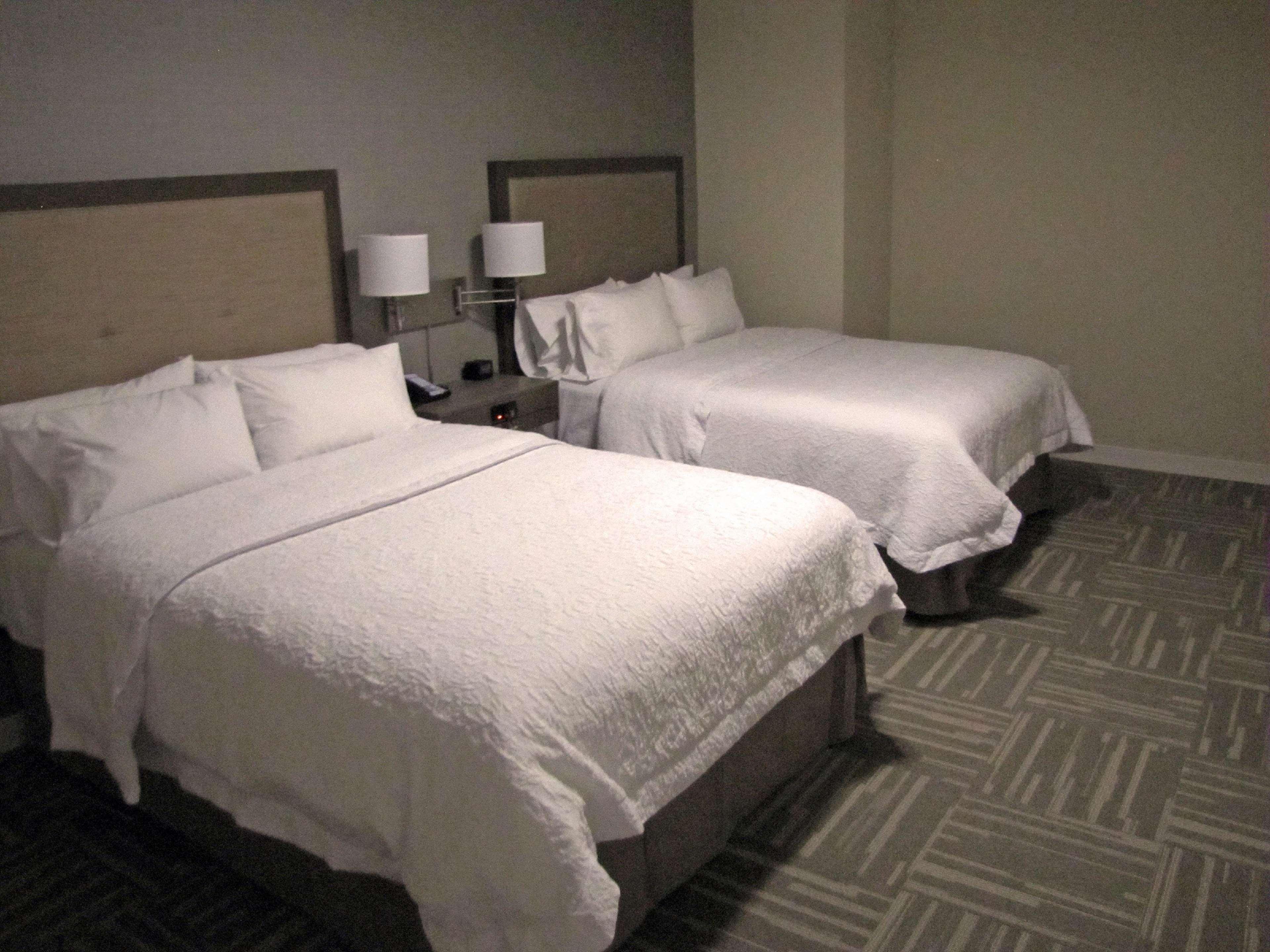 Hampton Inn Mcpherson Екстериор снимка